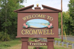 Cromwell welcome sign 